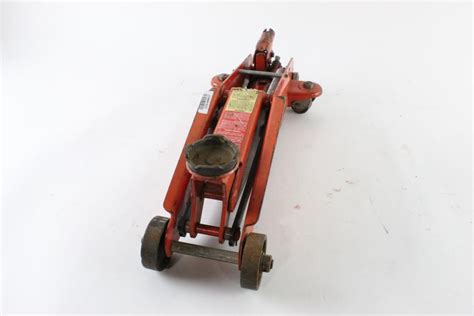 Mvp Super Lift Hydraulic Floor Jack Property Room