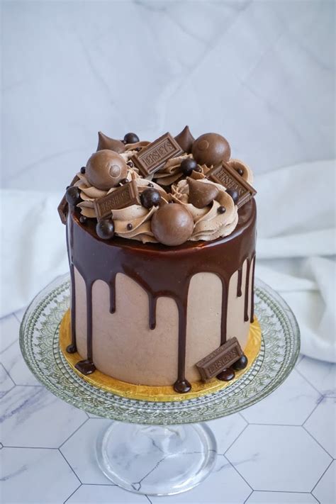 How To Make A Chocolate Drip Cake With All The Tips And Tricks You Ll