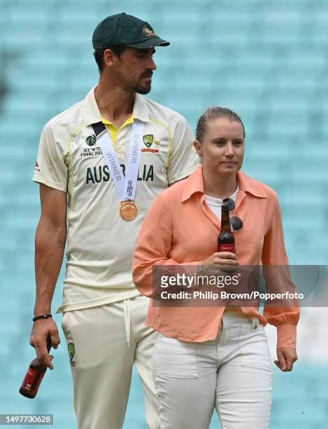 Mitchell Starc Wife Photos and Premium High Res Pictures - Getty Images