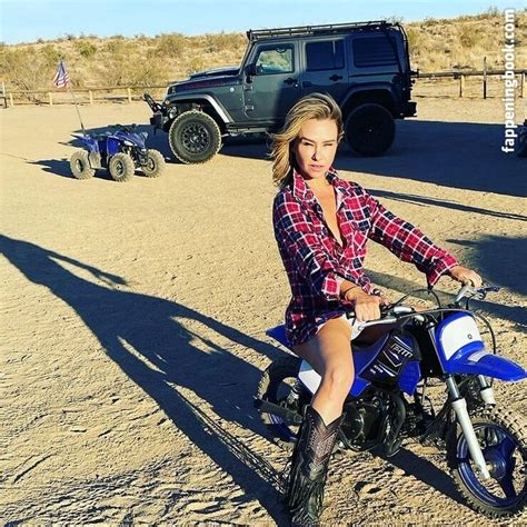 Danielle Harris Nude OnlyFans Leaks Fappening FappeningBook