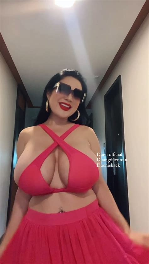 ดวงเดือน แชมเบอร์ส | Come and get your love ️ | Instagram