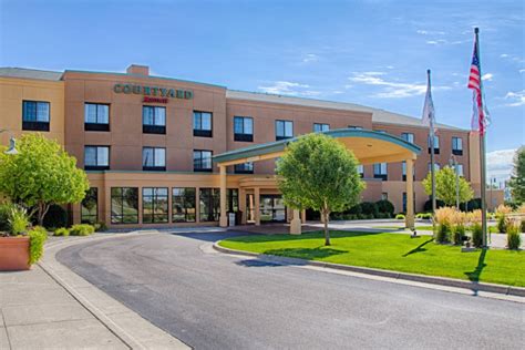 Courtyard By Marriott Fargo Moorhead, Moorhead - Book Day Rooms ...