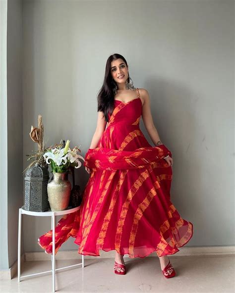 Vermilion Lehariya Suit Set BhaviniParis In 2023 Indian Gowns