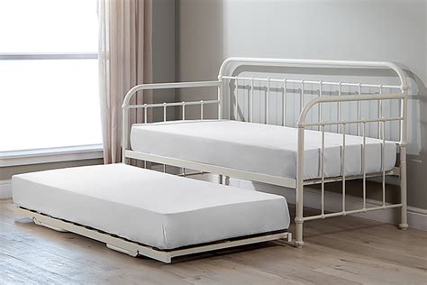 Eralena Metal Daybed - White | Cielo