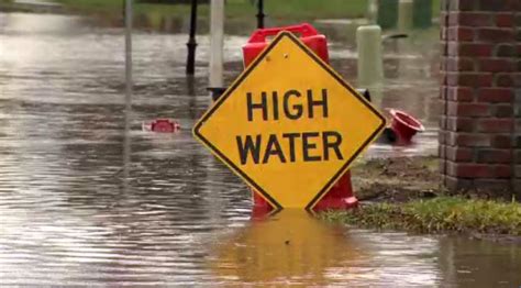 Flooding in Fort Lauderdale, drivers advised to seek alternate routes ...