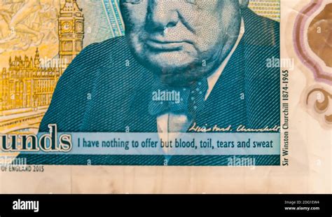 Portrait of sir winston churchill on five pound banknote hi-res stock ...