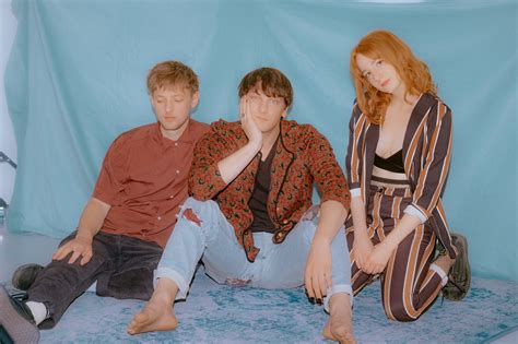 Naked Cameo töchtersöhne