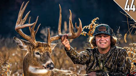 GIANT Wisconsin Whitetail With BOW 2022 Archery Hunt YouTube