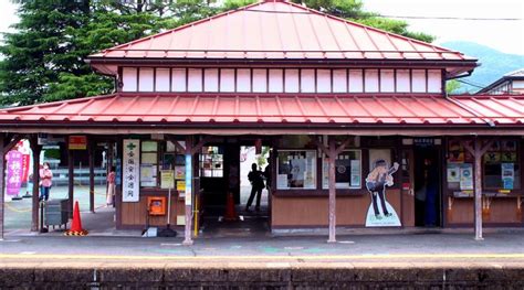 長瀞駅のレトロ駅舎8つの見どころと岩畳を辿る【埼玉県の秩父鉄道】 駅トホ―駅から歩く旅ブログ―