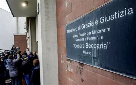 Milano Rivolta Nel Carcere Minorile Beccaria Di Milano Detenuti