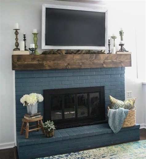 Simple Fall Mantel: Decorating Around the TV