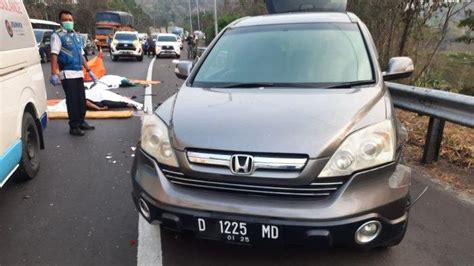 Kecelakaan Maut Di Tol Cipularang Ustaz Oma Ikut Jadi Korban Tewas