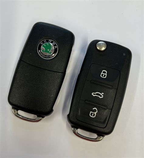 Skoda Button Remote Flip Key Fob Octavia Fabia Etc Tested Look T