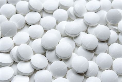 Premium Photo Round White Tablets Close Up