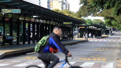 Paro de colectivos en el AMBA cuáles son las líneas que no funcionan