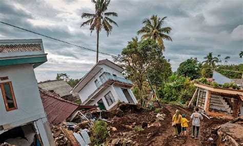 Un Terremoto De Magnitud 6 5 Sacude La Isla Indonesia De Java Y