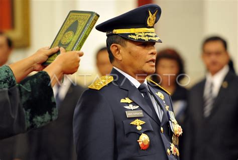 PELANTIKAN KSAU TNI ANTARA Foto