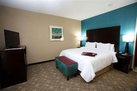 Hampton Inn and Suites Missouri City, Missouri City : hotel during the