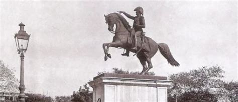 La estatua a San Martín en la Plaza de Marte 1862 Instituto