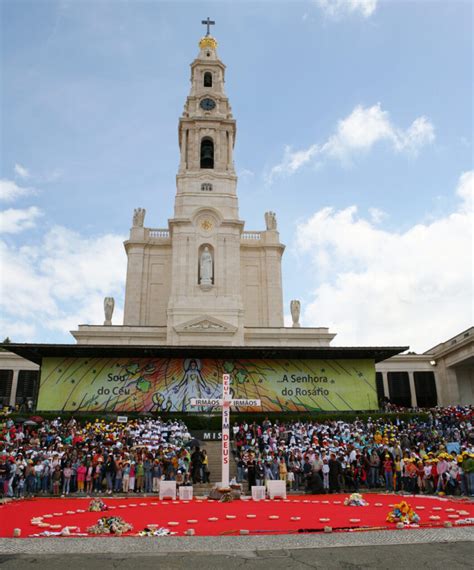 Portugal Santuário De Fátima Promove Peregrinação Das Crianças