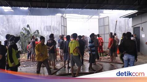 Gudang Dekorasi Pernikahan Hangus Terbakar Kerugian Ditaksir Rp 1 Miliar