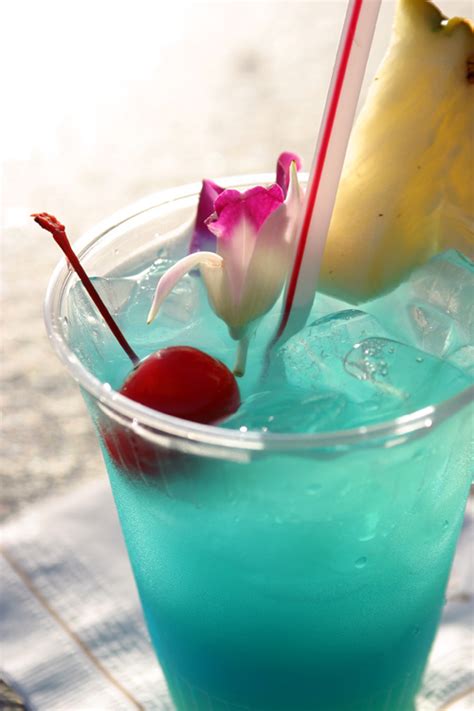 Arriba 66 Imagen Receta Blue Hawaii Abzlocal Mx