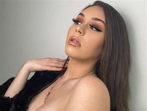 Jesaaelys La Curvil Nea Hija De Daddy Yankee Que Roba El Aliento