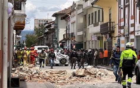 Mindestens Tote Bei Schwerem Erdbeben Und Peru