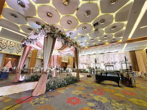 Intimate Wedding Package For Pax At Holiday Inn Jakarta Kemayoran