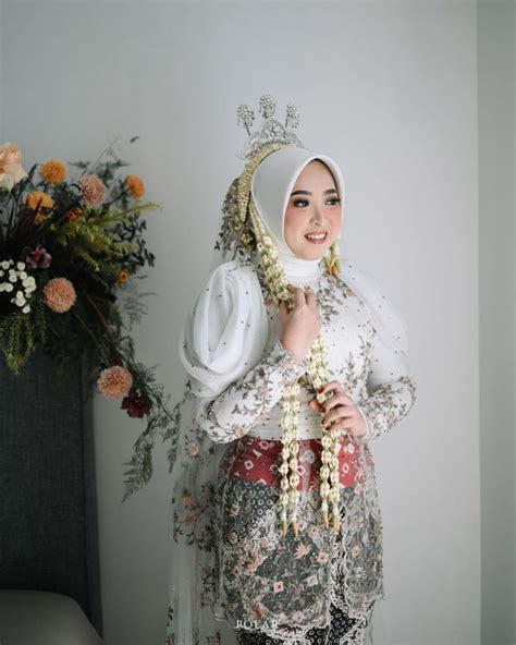 10 Inspirasi Kebaya Muslim Untuk Akad Nikah Menawan