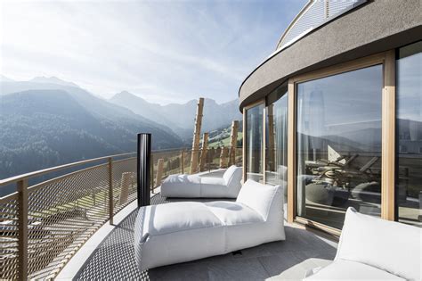 Alpin Panorama Hotel Hubertus - Epic Sky Pool