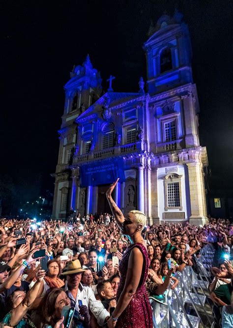 Cerca De 30 Mil Pessoas Assistiram Ao Concerto De Mariza No Bom Jesus