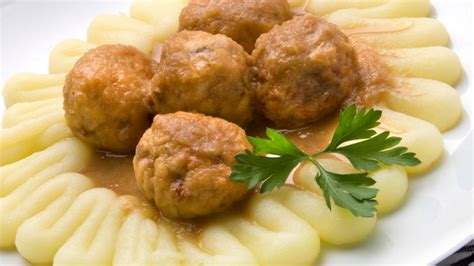 Receta De Alb Ndigas De Pavo Con Pur De C Tricos Karlos Argui Ano