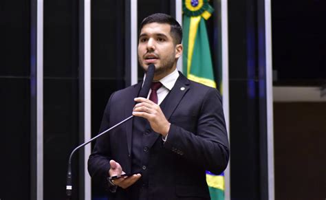 PGR defende arquivamento de inquérito contra deputado André Fernandes