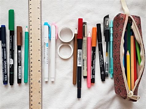 gambar alat alat tulis  koleksi gambar