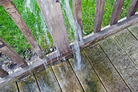 How To Kill Lichens On Wood Decks And Other Outdoor Surfaces Hunker