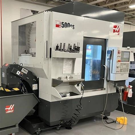 Used Haas Umc Ss Cnc Vertical Machining Center