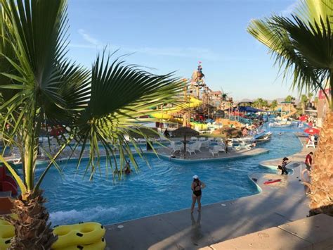 This Magical Water Park In Arizona Has The Most Epic Lazy River In The