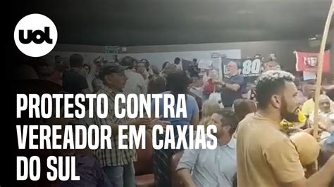 Manifestantes Protestam Contra Vereador Que Fez Discurso Xen Fobo Na