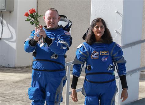 NASA Astronauts Only Get $5 on Top of Salary for Each Day Stuck in