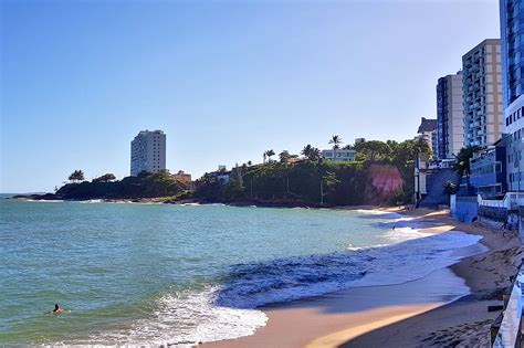 7 belas praias em Guarapari Explore Guarapari um belíssimo destino