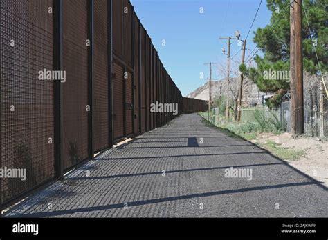 Border Fence Between Juarez Mexico And The Us At El Paso Texas Stock