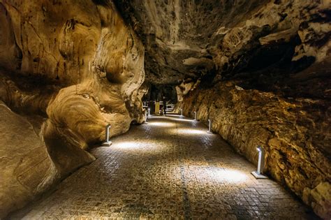 Cango Caves Adventure Tour - Bold Travel