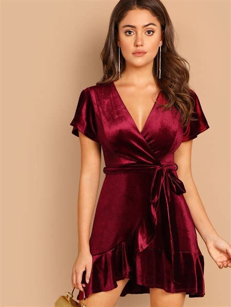 Glamorous A Line Plain Shift Wrap V Neck Short Sleeve Burgundy Mini