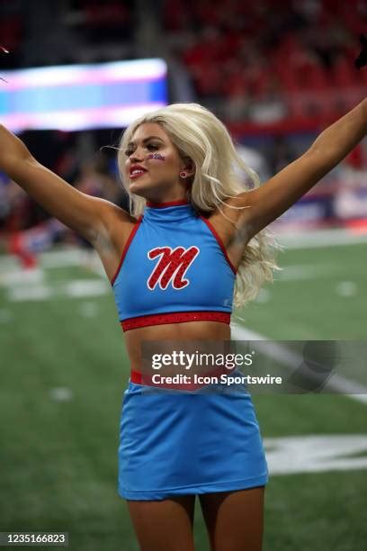 Cardinals Cheerleaders Photos And Premium High Res Pictures Getty Images