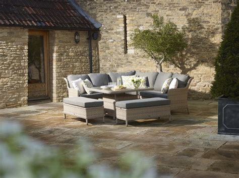 Garden Furniture - Frosts Garden Centres