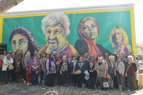 La Comunidad Fomenta El Empoderamiento Y Liderazgo De La Mujer Con