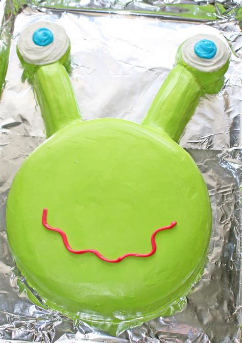 Alien Cake - Stacy Risenmay