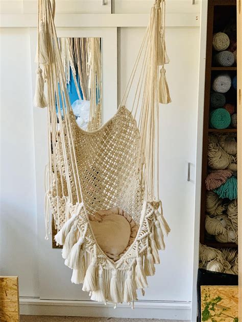 20 Diy Macrame Hanging Chair Homyhomee