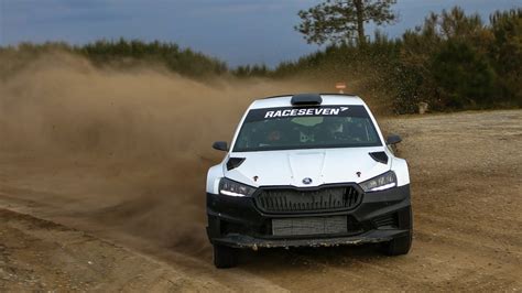 Efrén Llarena Sara Fernández Skoda Fabia RS Rally2 Test Day 2